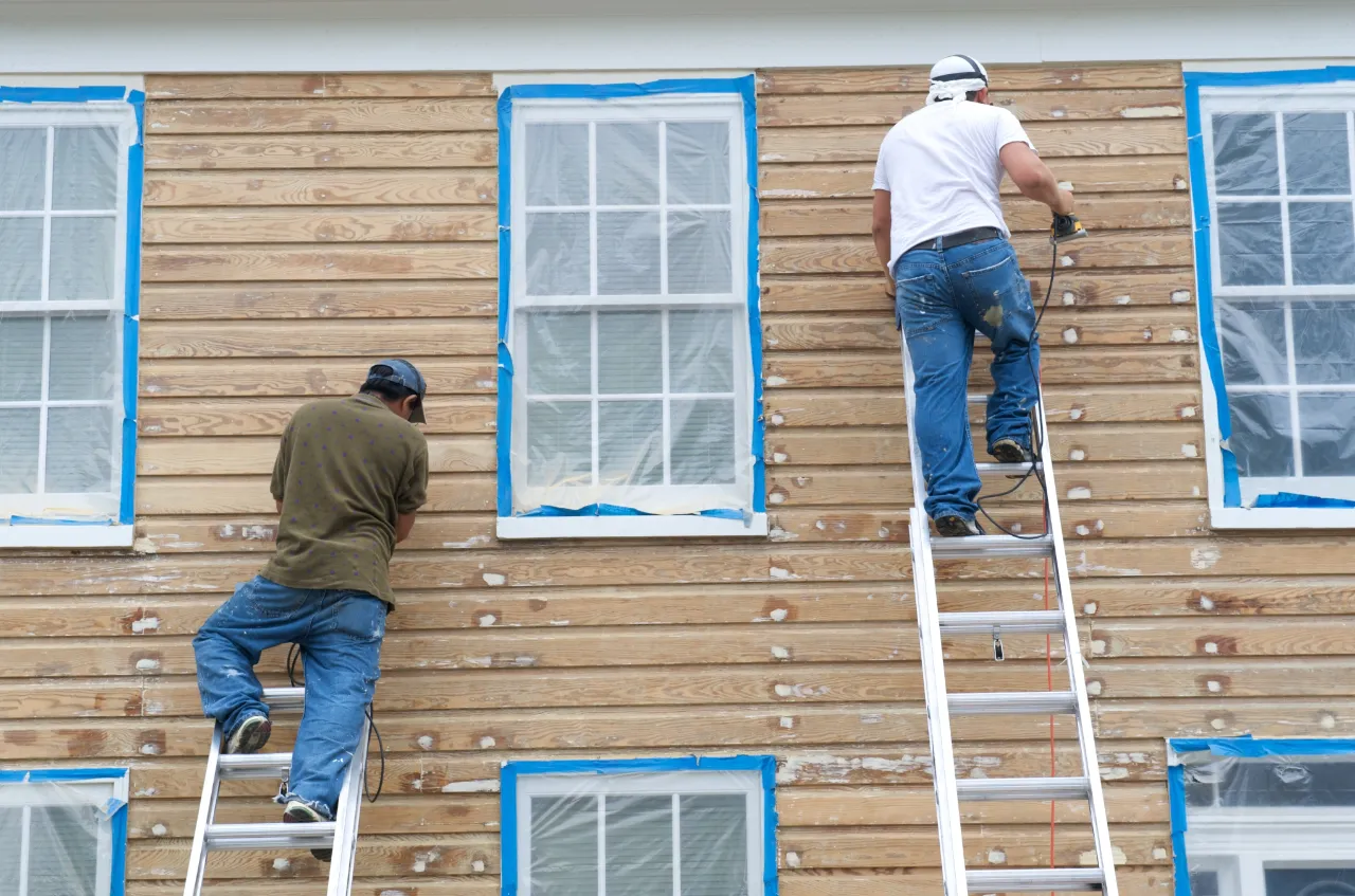 Siding painting Massachusetts. 3JC General Contractor